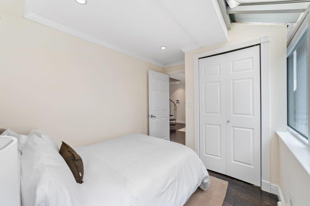 Chelsea Vista Ii By Rove Travel 2br Ph With Rooftop Appartement New York